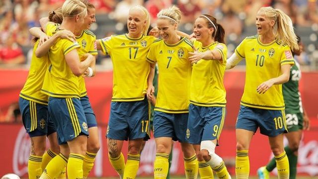 ¿Cuánto paga cada país a sus medallistas en los Juegos Olímpicos? - seleccion-femenina-de-suecia-durante-un-partido-fifa