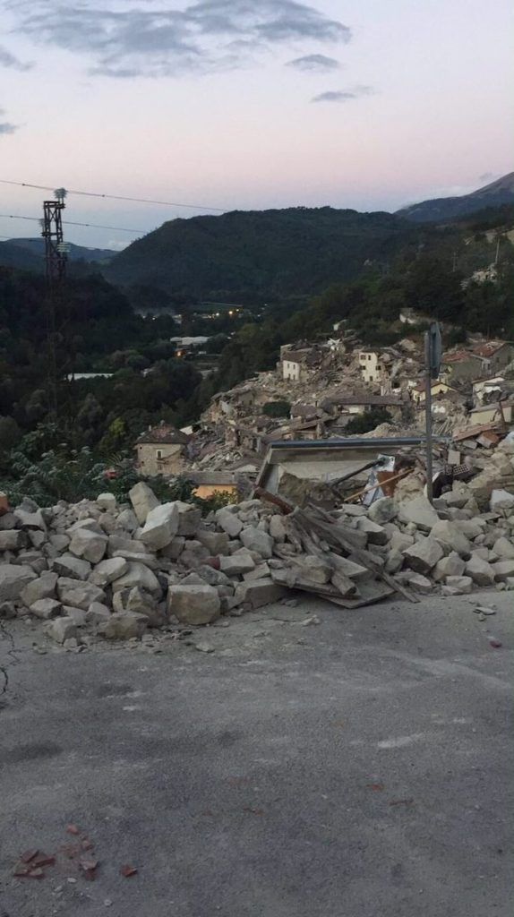 Fuerte sismo sacude a Italia - sismo-roma-18-574x1024