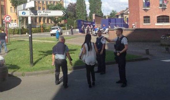 Hombre ataca con machete a dos policías en Bélgica - situacion-belgica