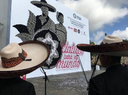 Guadalajara logra Récord Guinness por mosaico de sombreros charros - sombreros-4