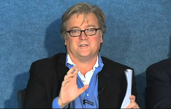 Donald Trump cambia nuevamente su equipo de campaña - stephen-bannon