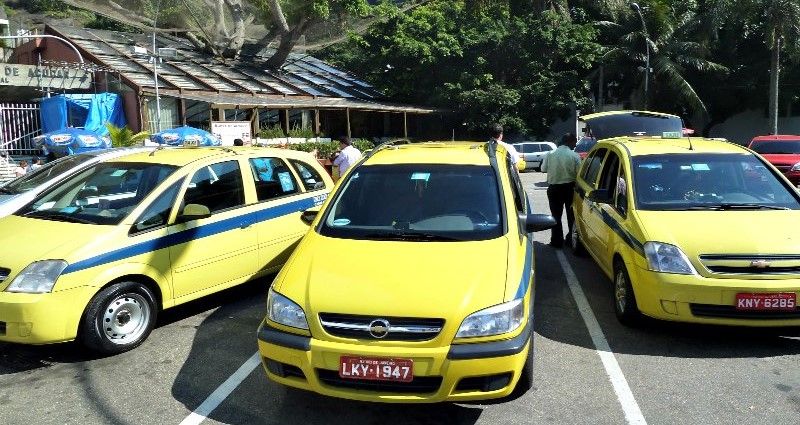 Taxistas de Río protestarán contra Uber