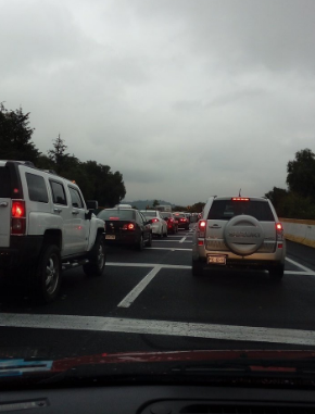 Vuelca auto en la autopista México-Cuernavaca - tlalpan