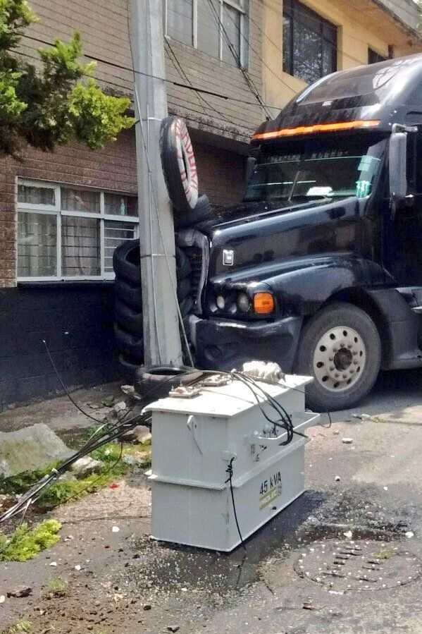 Tráiler se estrella en Constituyentes - trailer-constituyentes-3