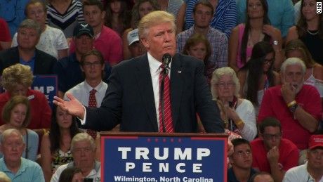 Acusan a Trump de incitar a la violencia contra Hillary Clinton - trump