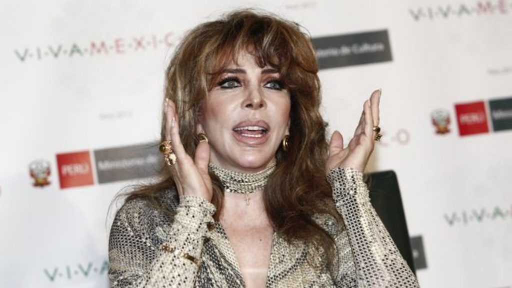 Operan de emergencia a Verónica Castro - veronica-castro-1024x577