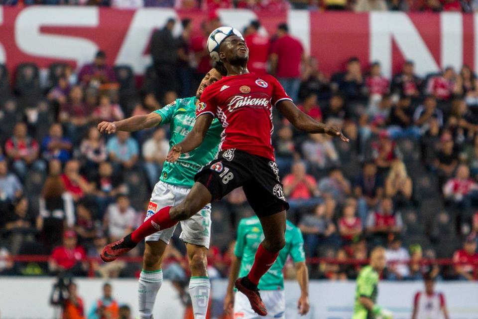 Xolos mantiene la cima del Apertura 2016 - xolos-león-2