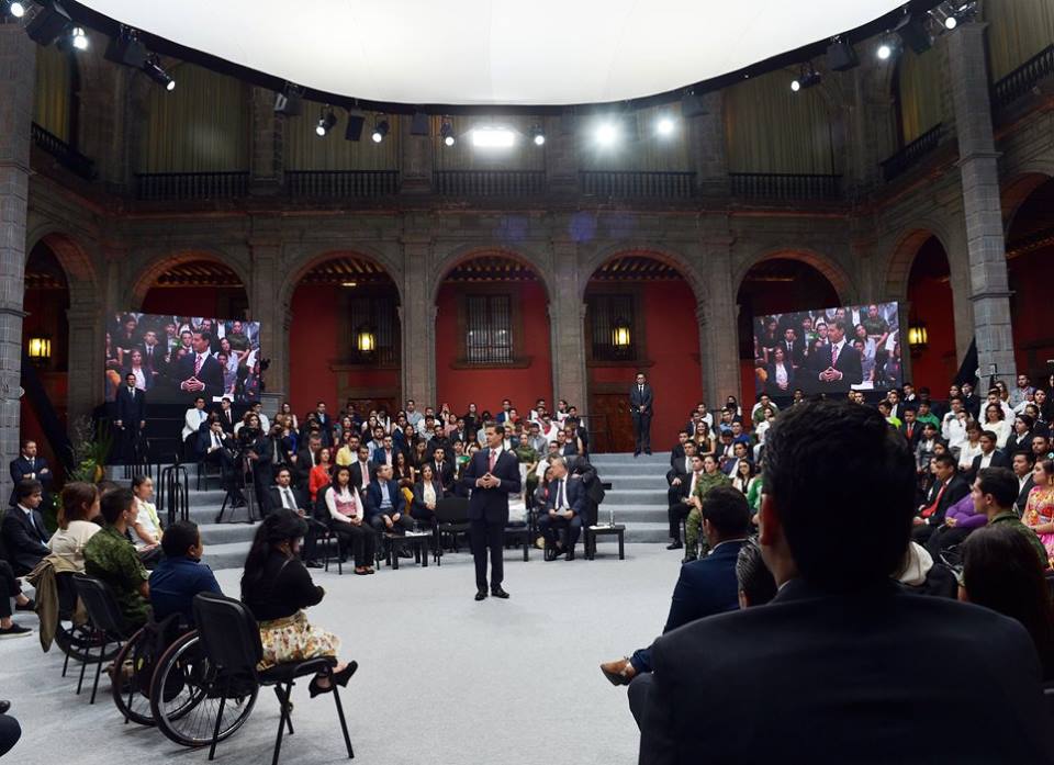 EPN reconoce descontento de parte de la población - 14199628_10154532433059337_3603879805394555367_n