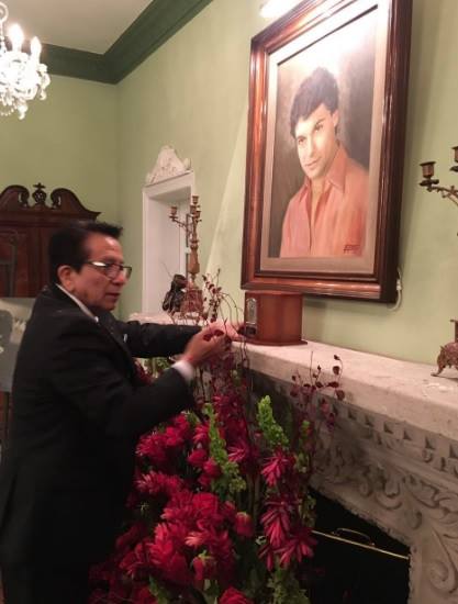 Regresan cenizas de Juan Gabriel a Ciudad Juárez - 14264058_1723203971276996_5350793076017108861_n