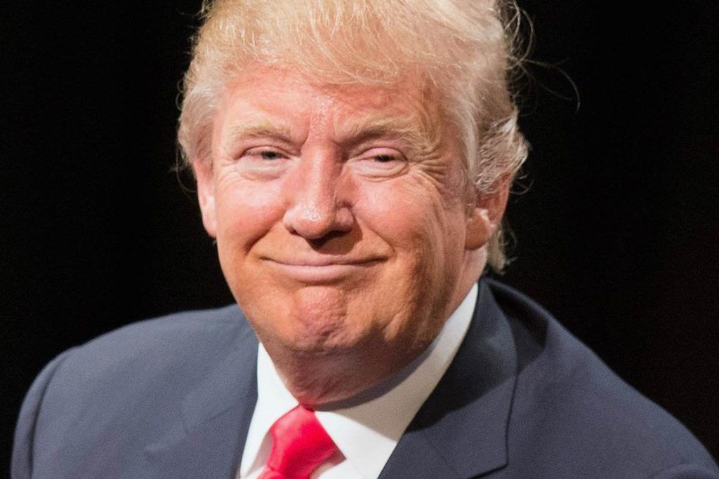 Donald Trump no revela detalles de examen médico - 151122-donald-trump-smiling-956a_6d624dc0061bbd1233cc33461649ea73.nbcnews-fp-1200-800-1024x683