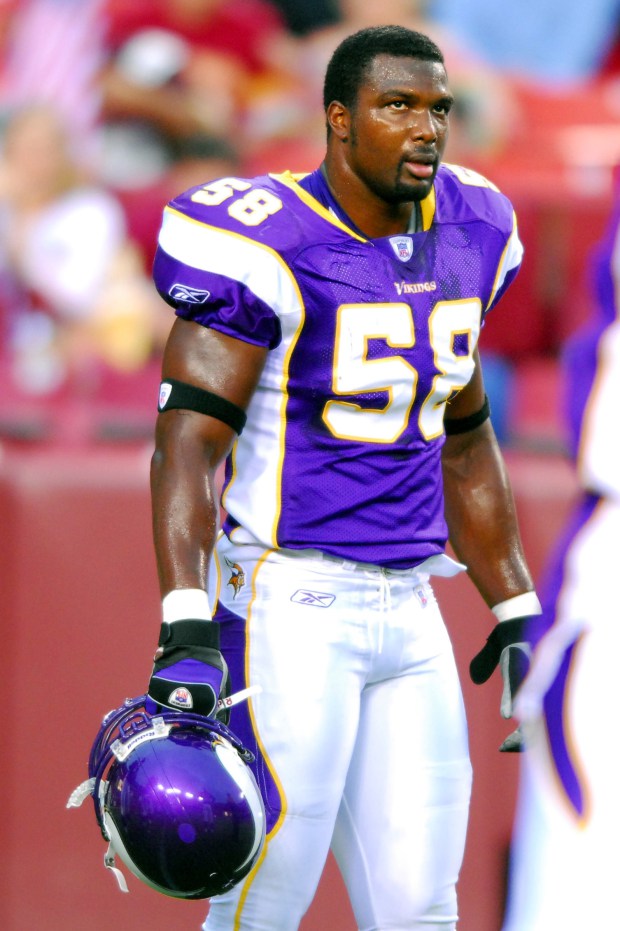 Exjugador de la NFL le da paliza a 4 ladrones - 160923_napoleonharrisiii