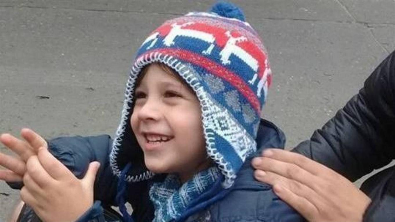 Video: niño que nació sordo escucha por primera vez a su mamá Video: niño que nació sordo escucha por primera vez a su mamá