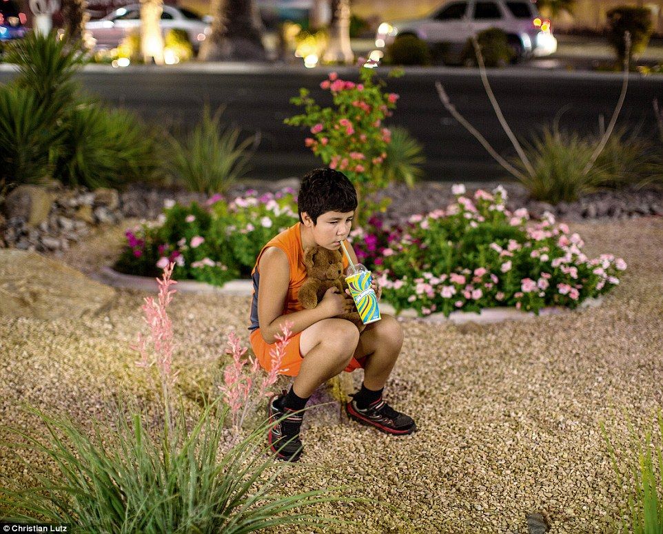 El lado oscuro y decadente de Las Vegas - 3892D06A00000578-0-image-a-10_1474328332059