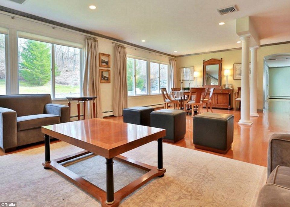 Los Clinton compran casa de 1.16 millones de dólares - 38B51C0100000578-0-image-a-17_1474615372078