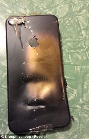 Usuario reporta que le entregaron un iPhone 7 Plus destruido - 38EE190000000578-0-image-a-48_1475177506419