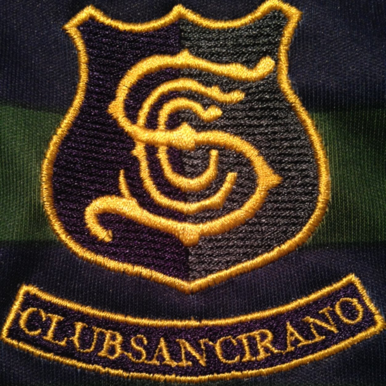 Video: jugador de rugby agrede a indigente - 5vOE0GNJ