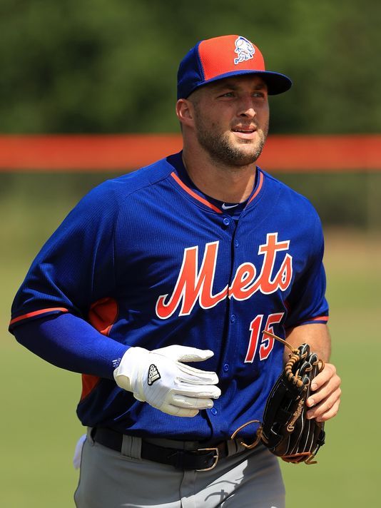 Tebow se presenta a entrenar con equipo de ligas menores de los Mets - 636098863129977893-GTY-607798506-85359884