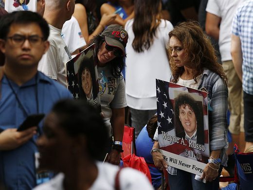 Estados Unidos conmemora el 11 de septiembre con un minuto de silencio - 9-11-4