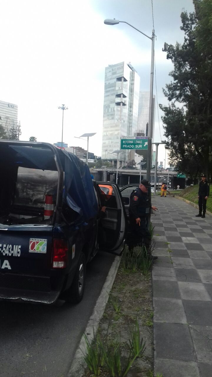 Policías resguardan lugar del doble asalto en Periférico - Asalto-Periférico-4