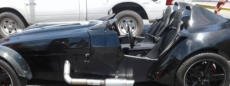 Diseñador mexicano crea automóvil eléctrico a bajo costo