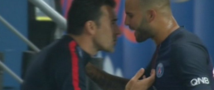 Jesé Rodríguez patalea y grita tras salir del partido