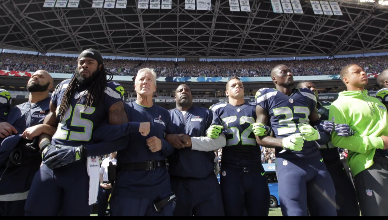 Continúan las protestas en la NFL durante himno de Estados Unidos - Captura-de-pantalla-2016-09-11-a-las-7.21.20-p.m.
