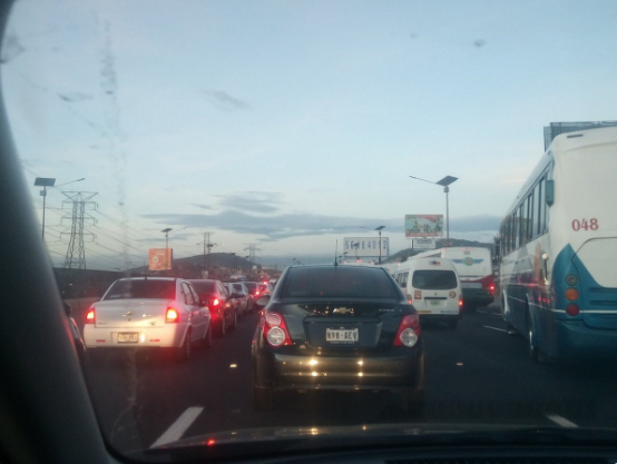 Caos vial en la México-Pachuca por choque
