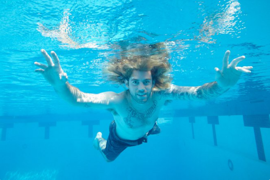 Bebé de "Nevermind" demanda a Nirvana por pornografía infantil - Captura-de-pantalla-2016-09-26-a-las-13.44.25