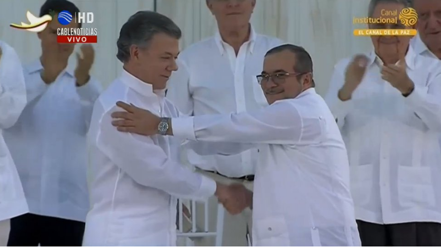 El gobierno de Colombia y las FARC firman la paz - Captura-de-pantalla-2016-09-26-a-las-17.37.20
