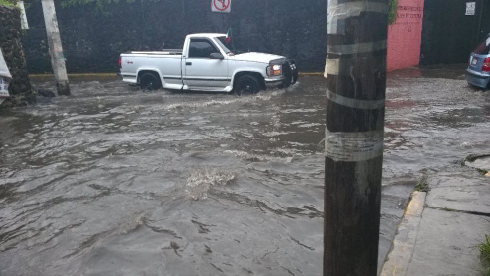 Continúan inundaciones en Xochimilco