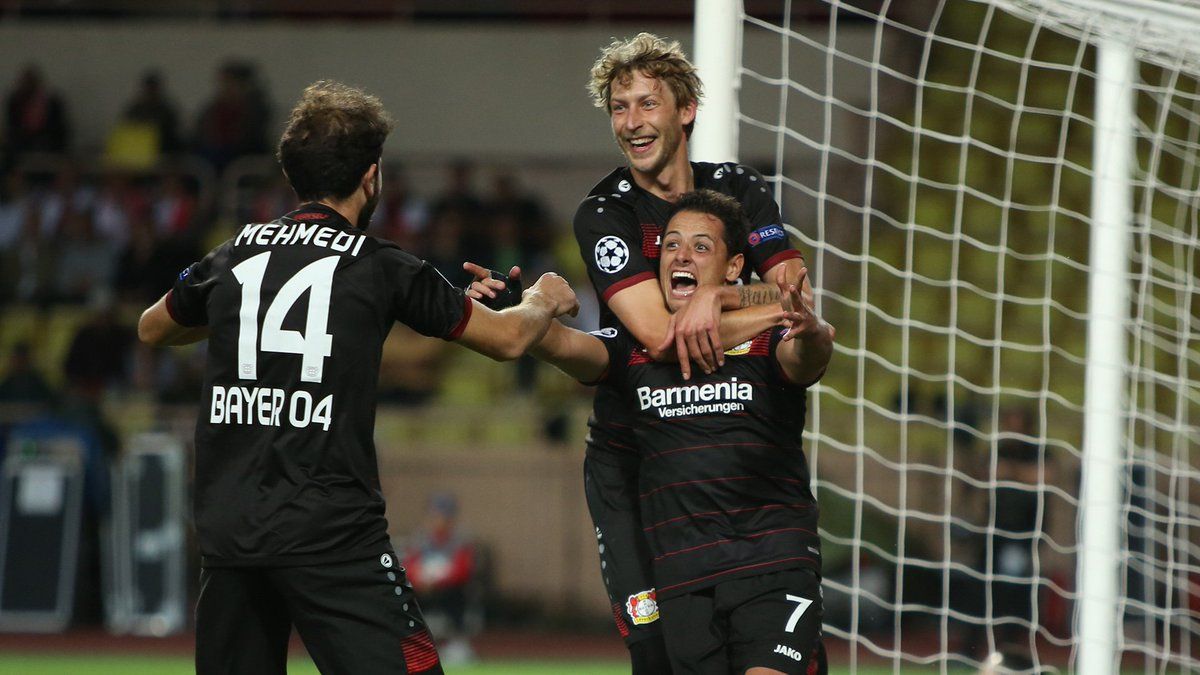 Anota ‘Chicharito’ su gol 100 en Europa