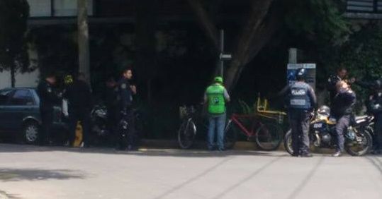 Intento de asalto desata balacera en la Nápoles