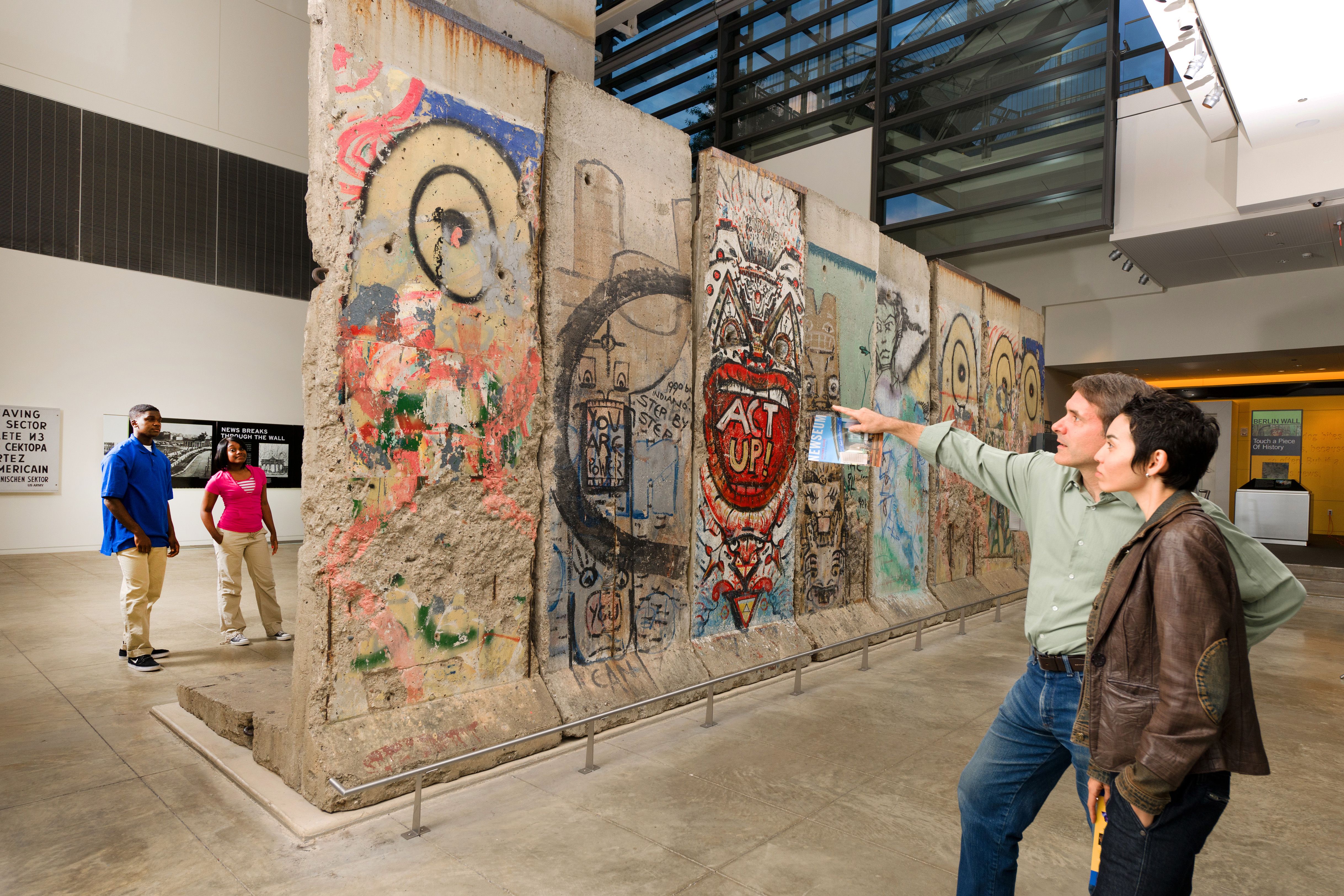 Museo sobre los atentados del 11 de septiembre de 2001 - Connect_PressInfo_ID_BerlinWall