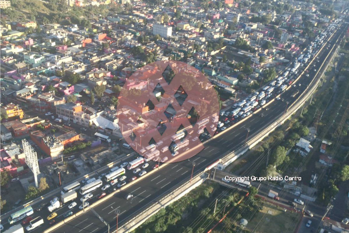 Caos vial en la México-Pachuca por choque - Cs4S-jPUkAA_6GP