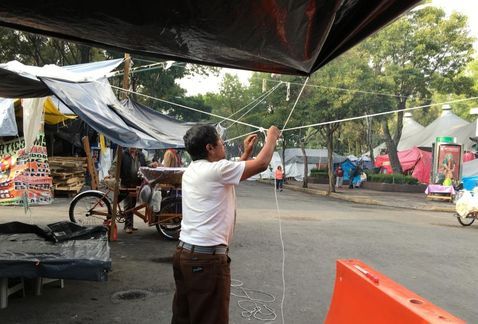 CNTE comienza a retirarse de La Ciudadela - CsWGDq2UIAEK3O2