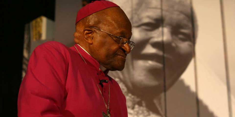 Desmond Tutu regresa al hospital por infección