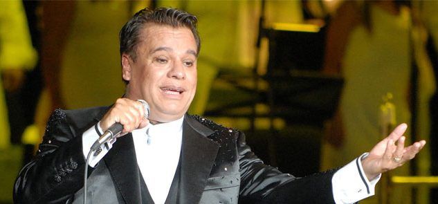 Juan Gabriel dejó en México 50 marcas registradas