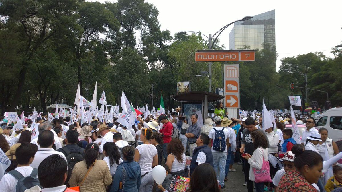 Frente Nacional por la Familia se manifiesta en el Ángel de la Independencia - Frente-Nacional-por-la-Familia-5