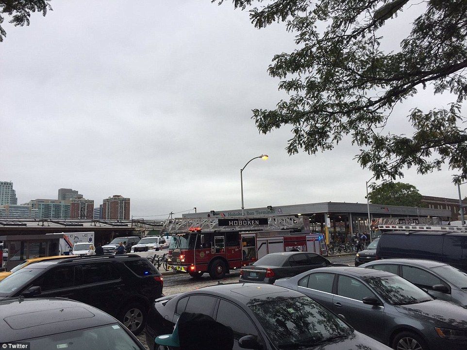Galería: el accidente de tren en Nueva Jersey - Hoboken-17