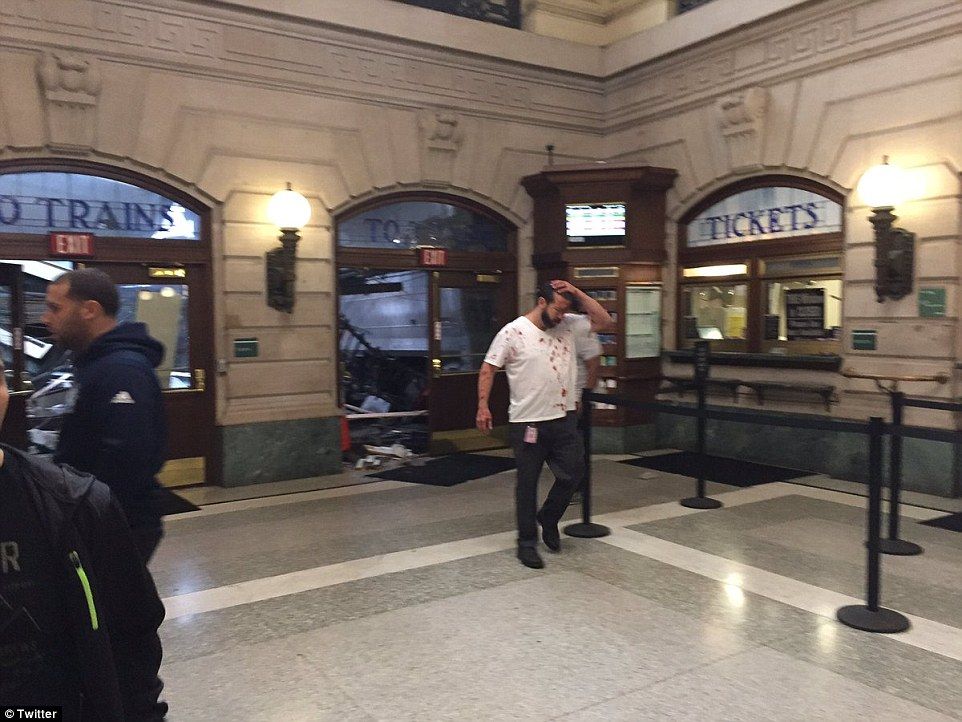 Galería: el accidente de tren en Nueva Jersey - Hoboken-3