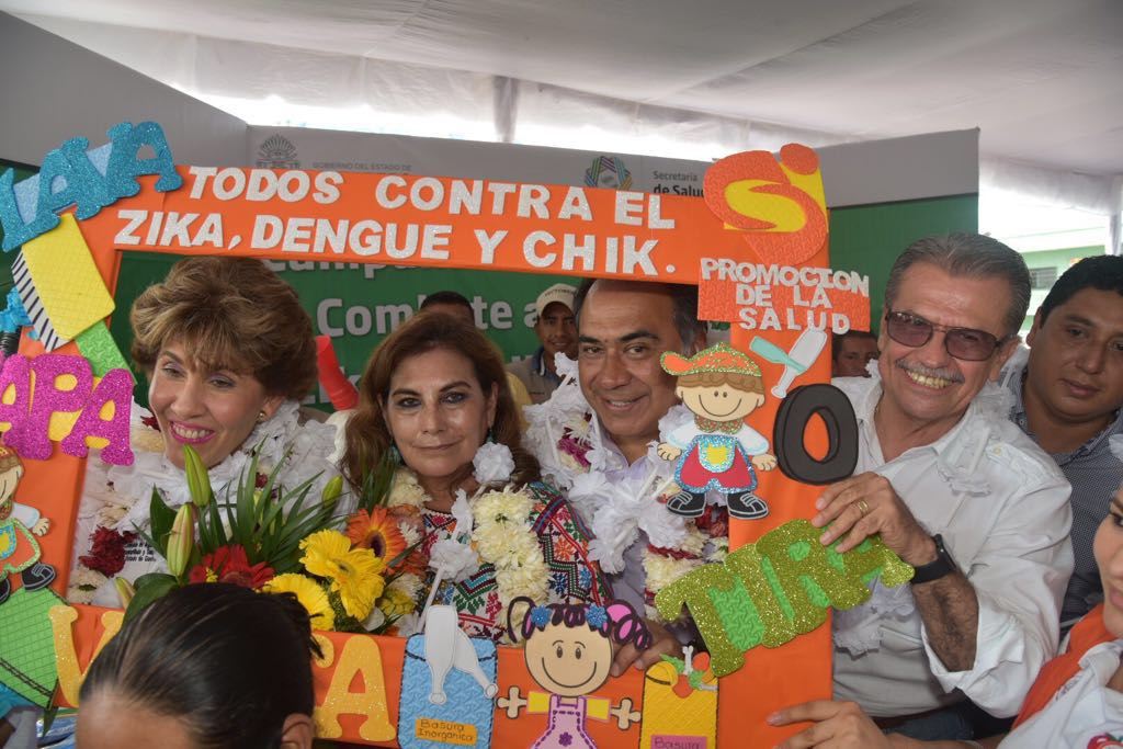 Entrega gobierno de Guerrero apoyos en la Costa Chica - IMG-20160903-WA0145