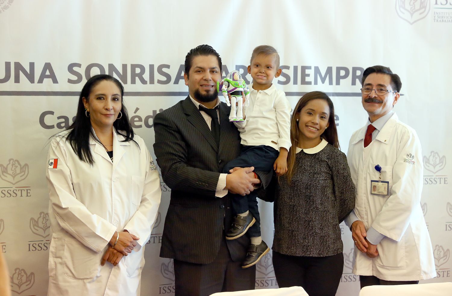 ISSSTE diseña prótesis dentales totales a niño con alteración genética - IMG_9028