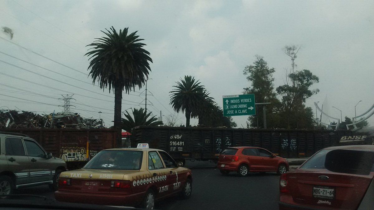 Tren embiste a tráiler en Insurgentes Norte - Insurgentes-y-Clave-Tren-marianahidalgo6-4