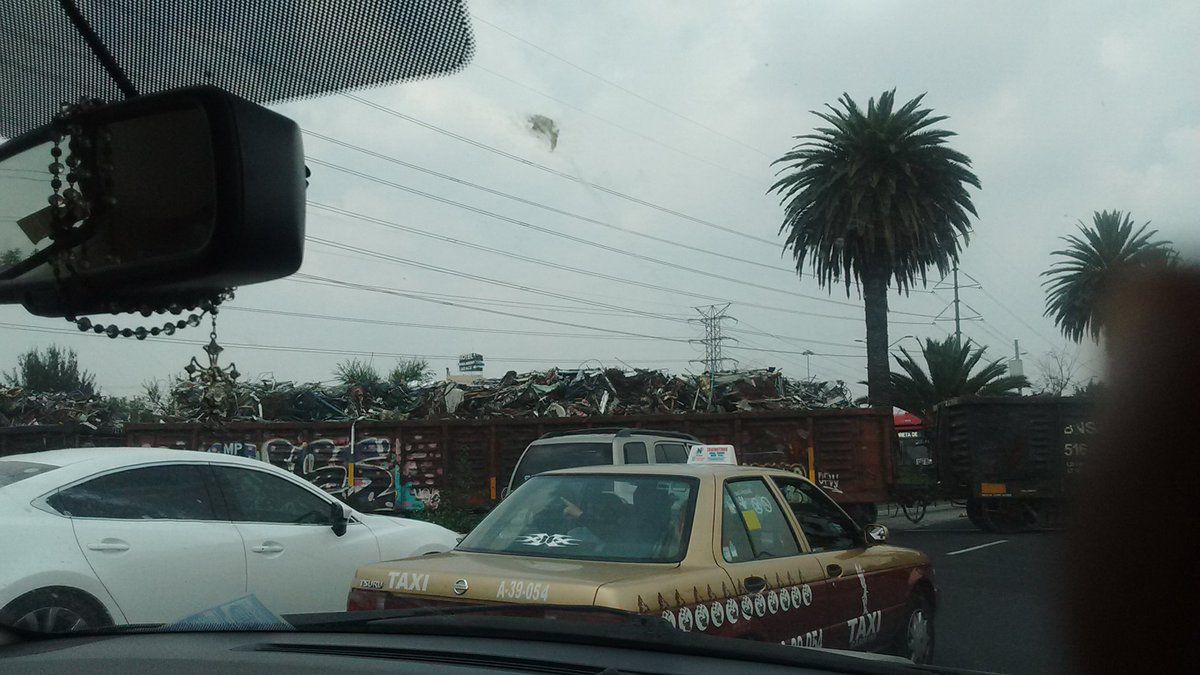 Tren embiste a tráiler en Insurgentes Norte - Insurgentes-y-Clave-Tren-marianahidalgo6