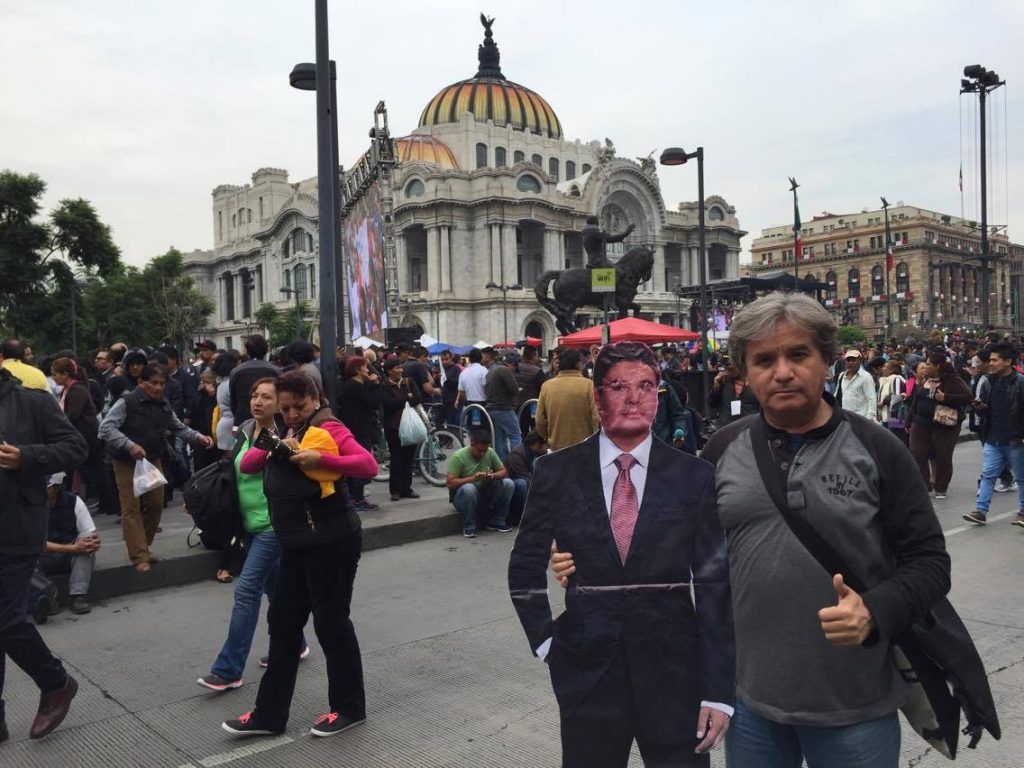 Click aquí para ver en vivo el homenaje a Juan Gabriel en Bellas Artes - Juan-Gabriel-6-1024x768