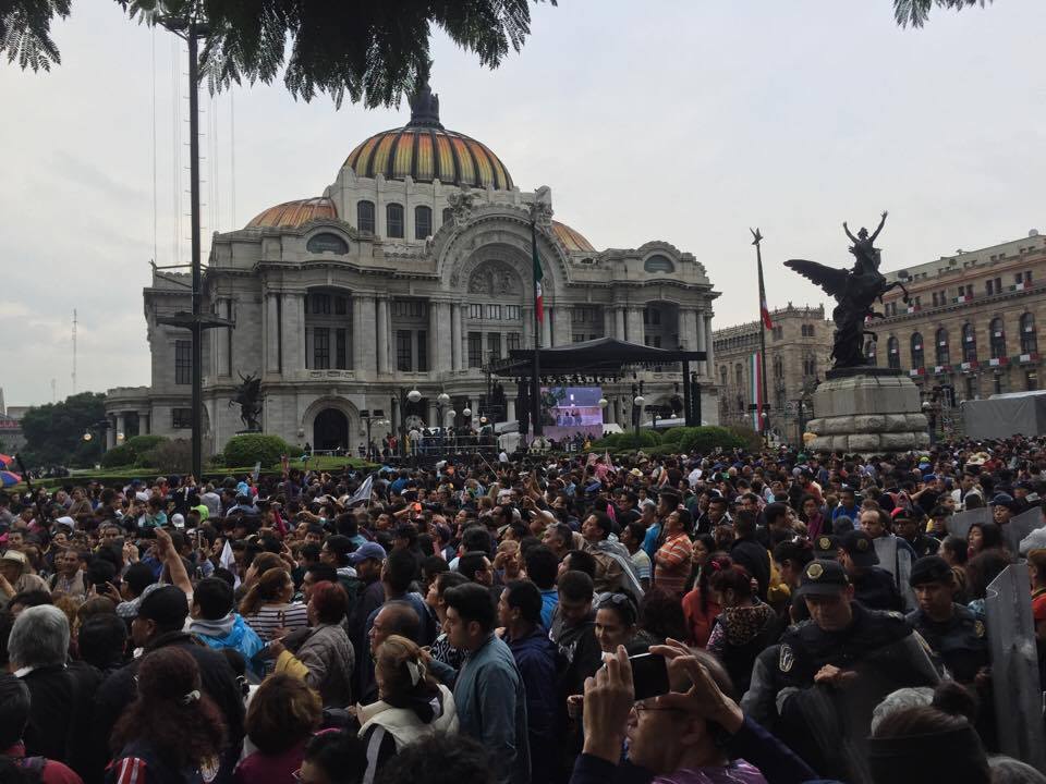 Click aquí para ver en vivo el homenaje a Juan Gabriel en Bellas Artes - Juan-Gabriel-Homenaje-BA-2