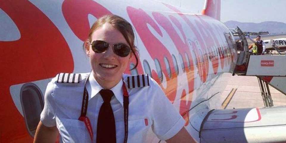 La capitana de aerolínea comercial más joven en el mundo