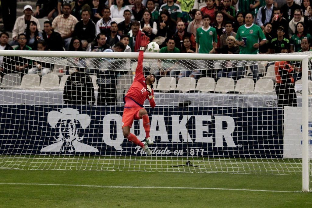 Un Azteca semivacío pide la salida de Osorio a pesar del empate - MEXICO-HONDURAS-2-1024x683