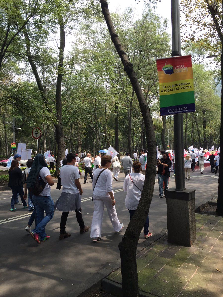 Frente Orgullo Nacional realiza manifestación en el Ángel de la Independencia - Marcha-por-la-Diversidad-2