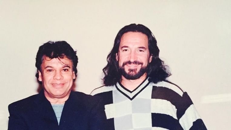 Recuerda Marco Antonio Solís a Juan Gabriel con emotivas fotos